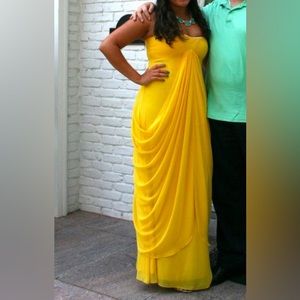 Laundry by Shelli Segal prom dress